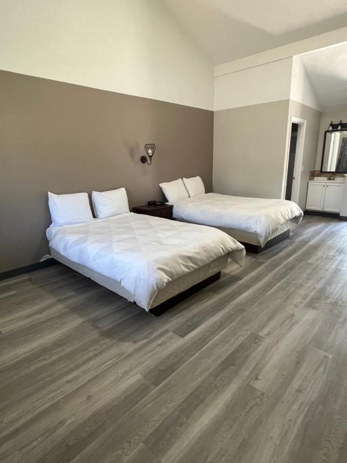 Captain'S Lodge Motel Gloucester Bagian luar foto