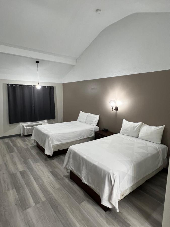Captain'S Lodge Motel Gloucester Bagian luar foto